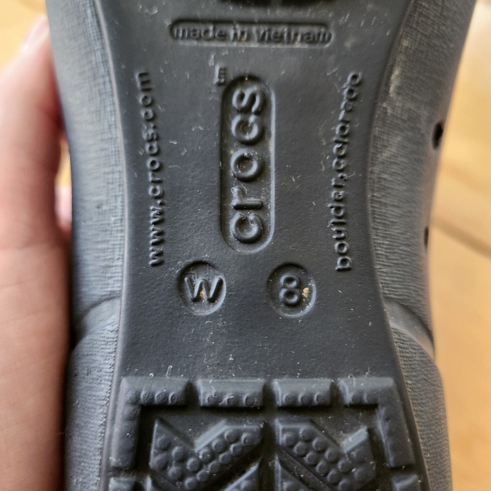 Crocs Ballet Flats Black with Gold Accents Comfortable Womens Shoes Size 8 - Picture 9 of 9